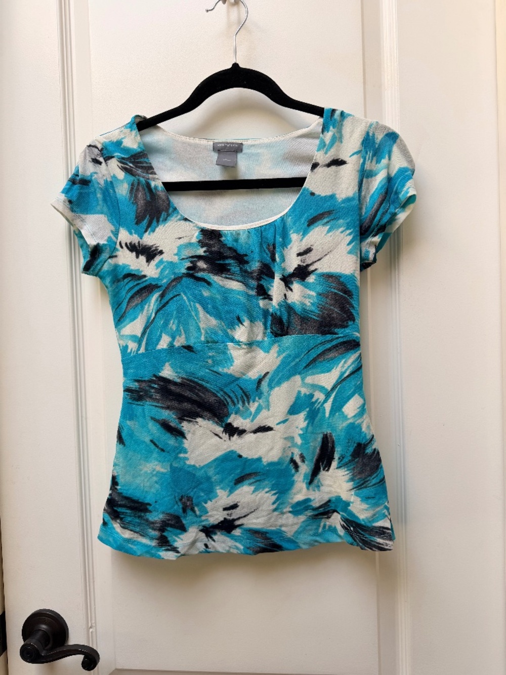 Ann Taylor Small Petite SP Turquoise Abstract Print Fitted Top